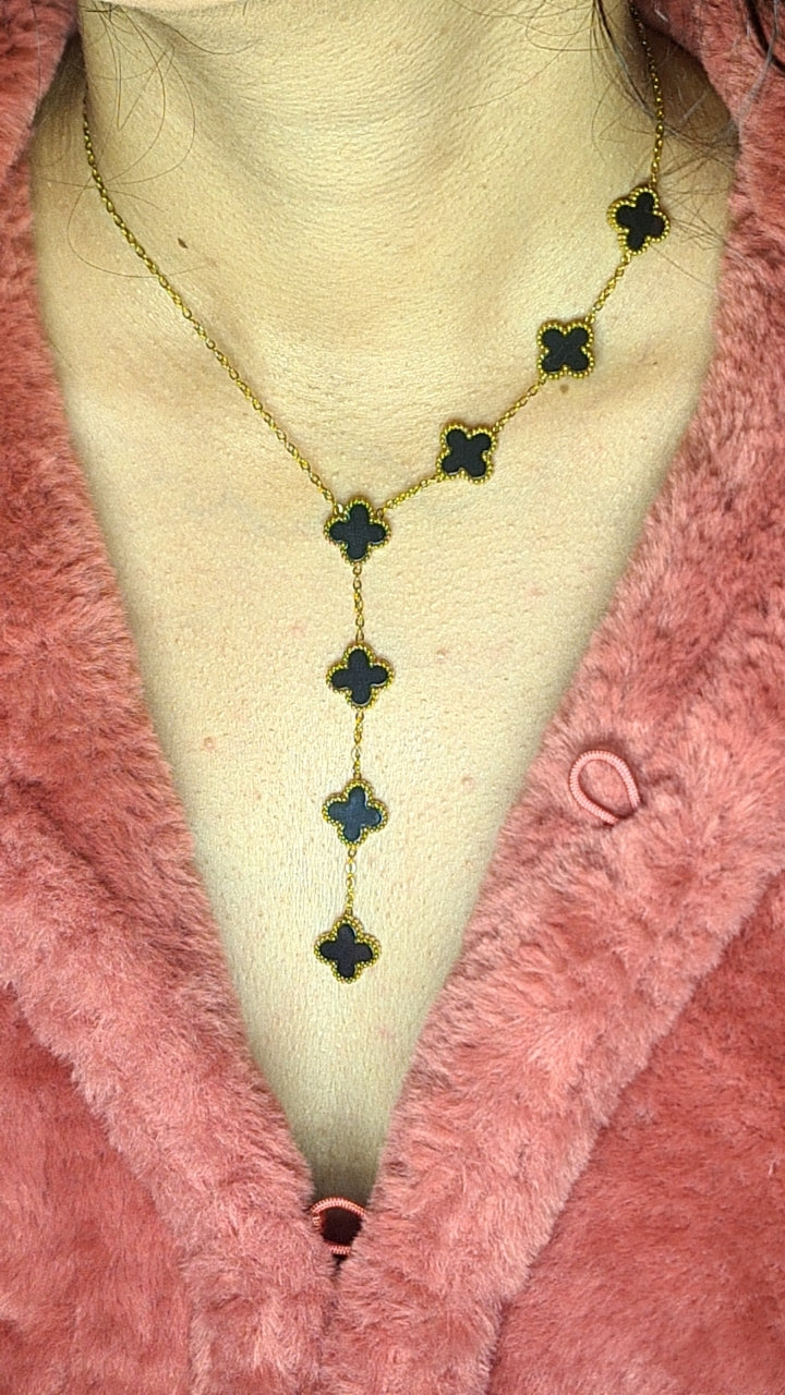 Lucky Clove Necklace - GoDazzle