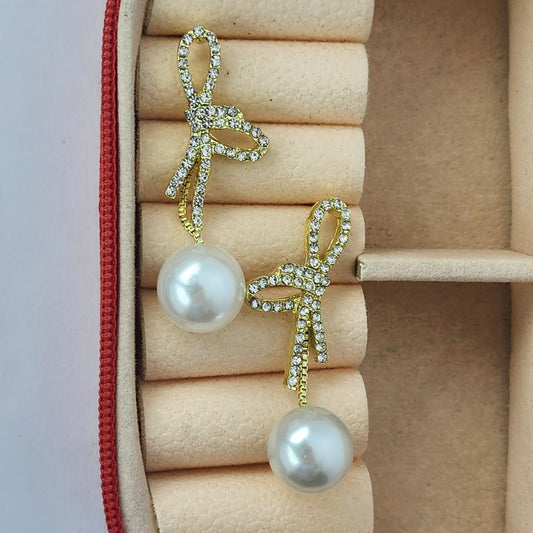 Bow Beautiful Pearl Earring - GoDazzle