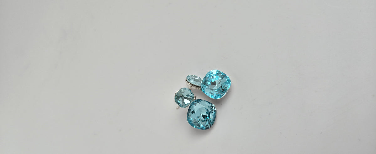 Sandra Crystal Studs - GoDazzle