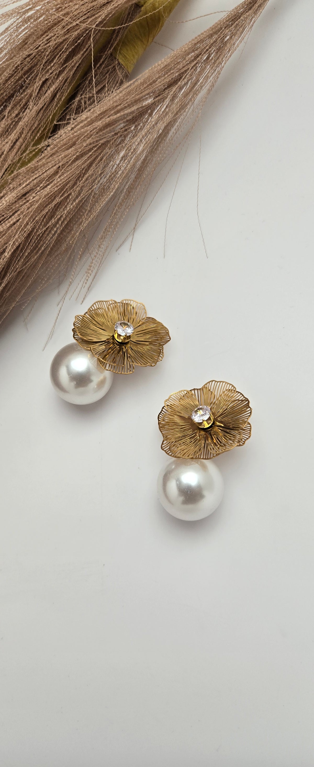 Aria Luxe Pearl Earrings - GoDazzle