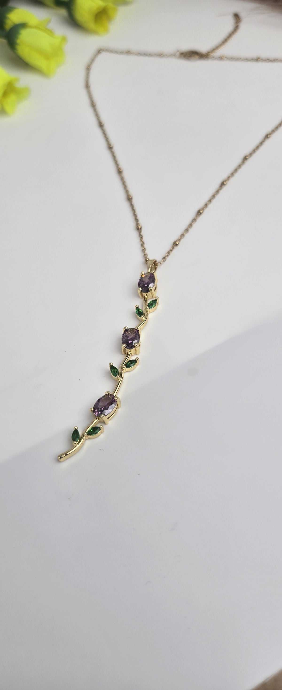 Y TULIP CHAIN