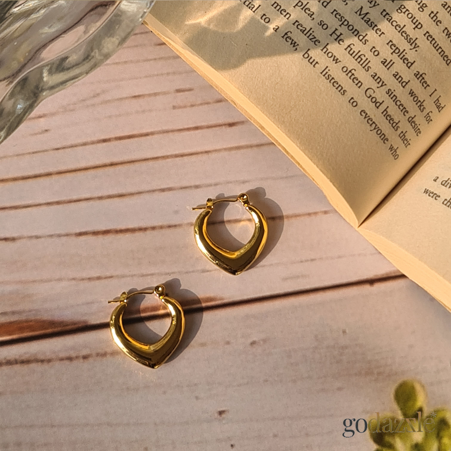 Amy Huggie - GoDazzle