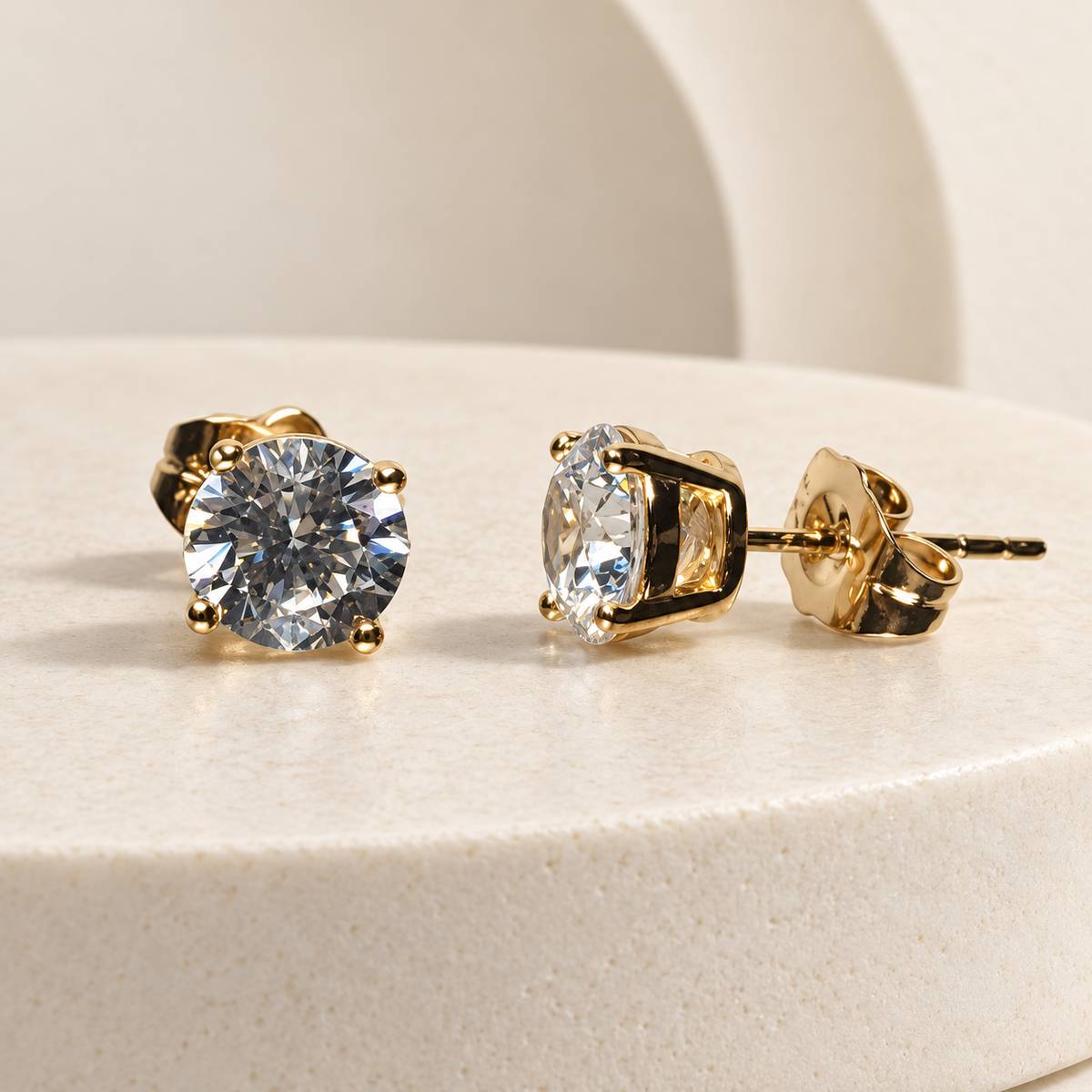 Luxe Diamond Studs - GoDazzle