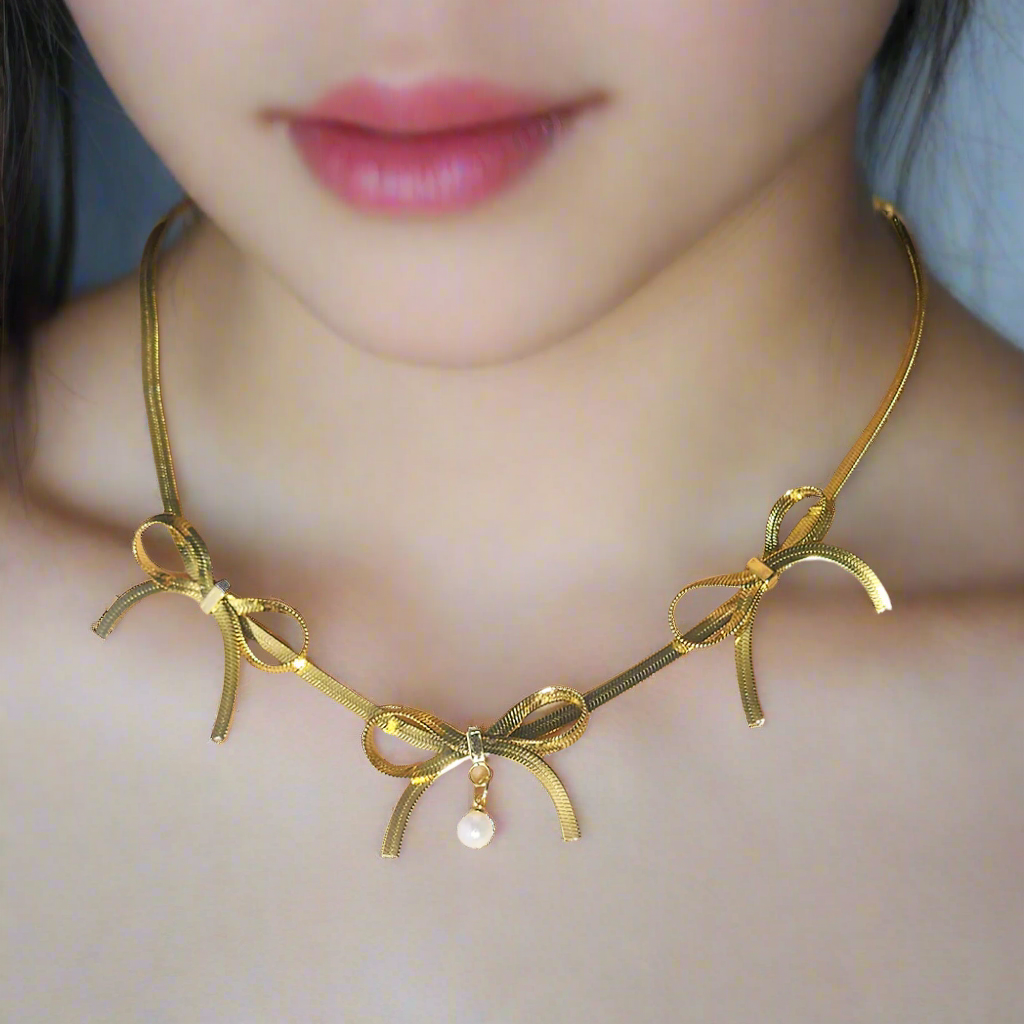 bow_necklace