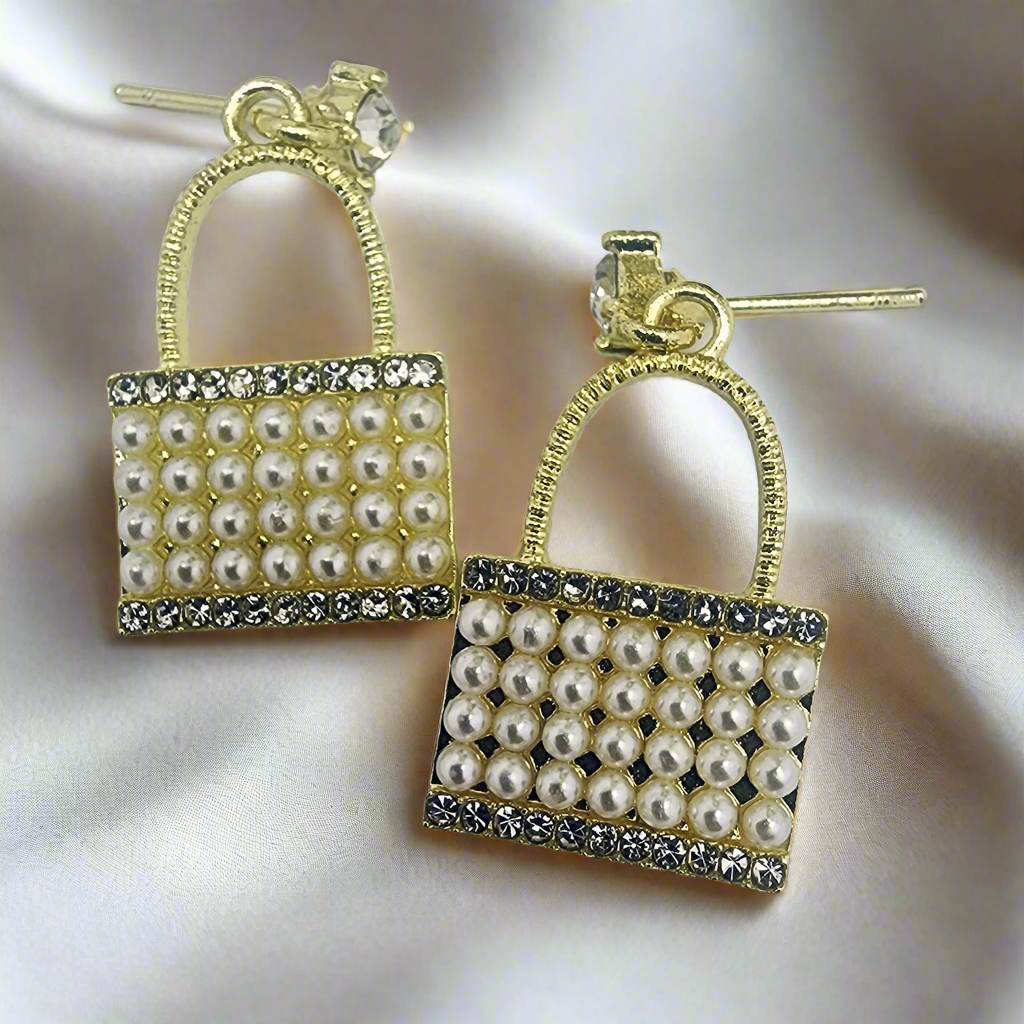 Lock Hanger Earring - GoDazzle