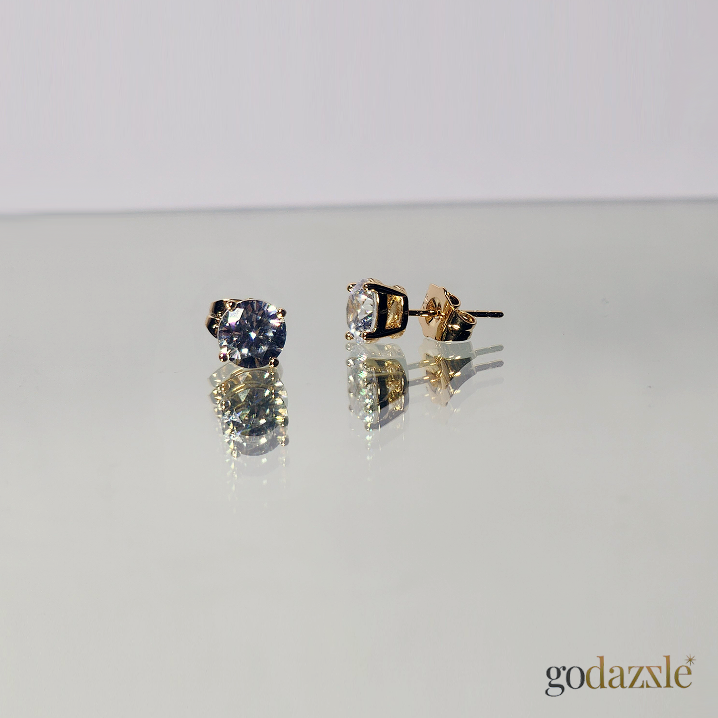 Luxe Diamond Studs - GoDazzle