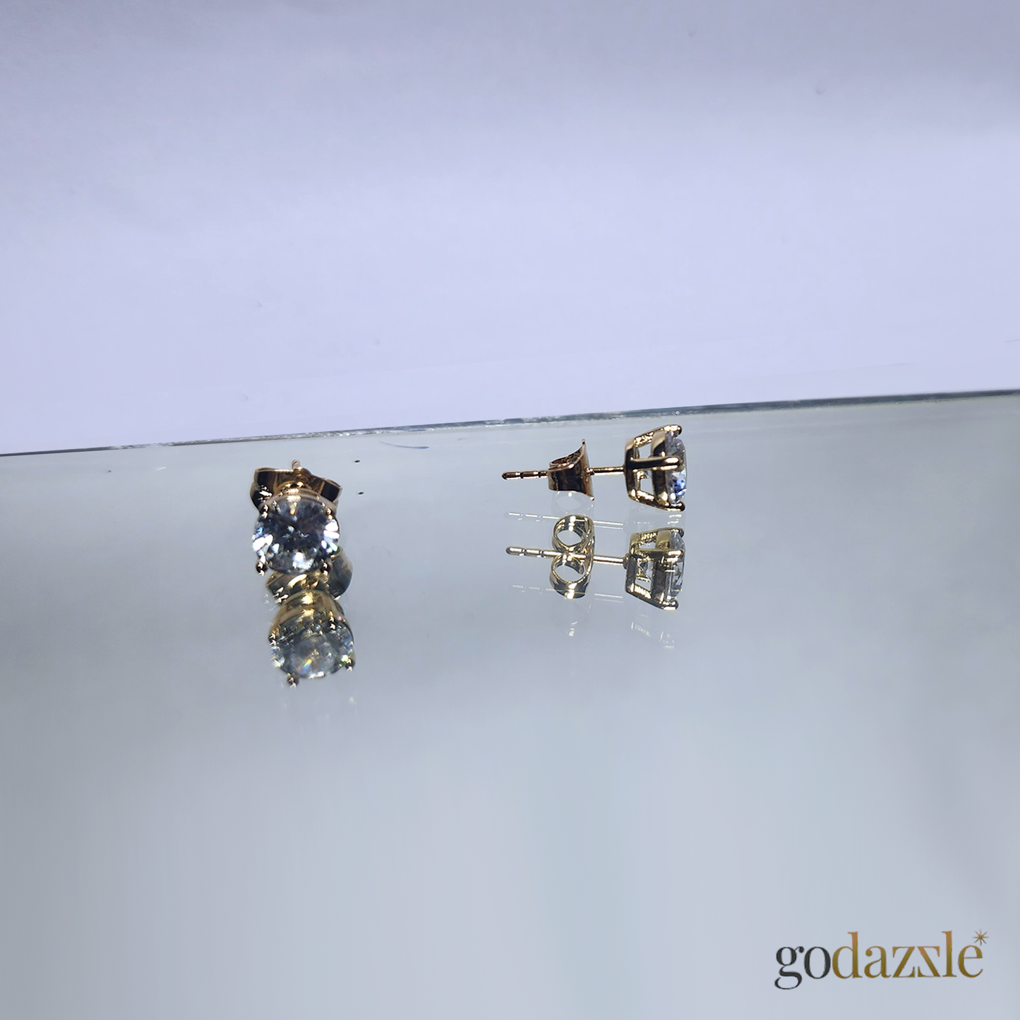 Luxe Diamond Studs - GoDazzle