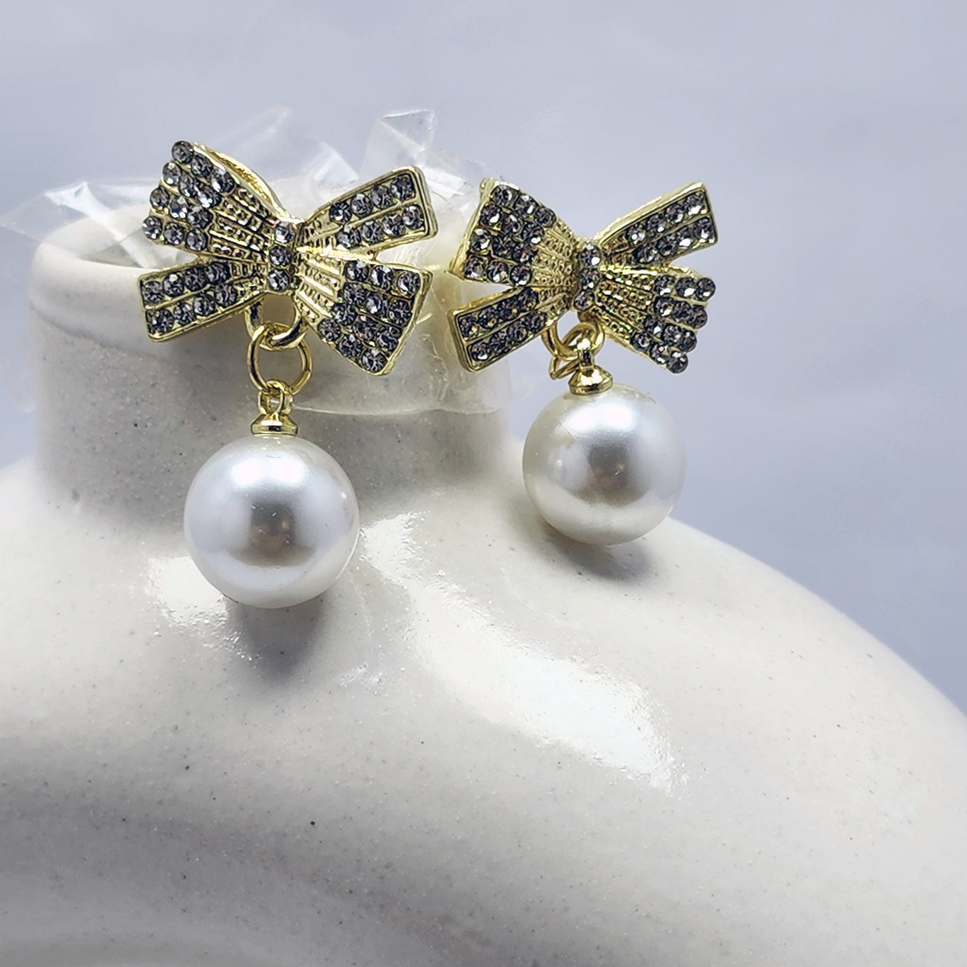 Pearlia Drop Earrings - GoDazzle